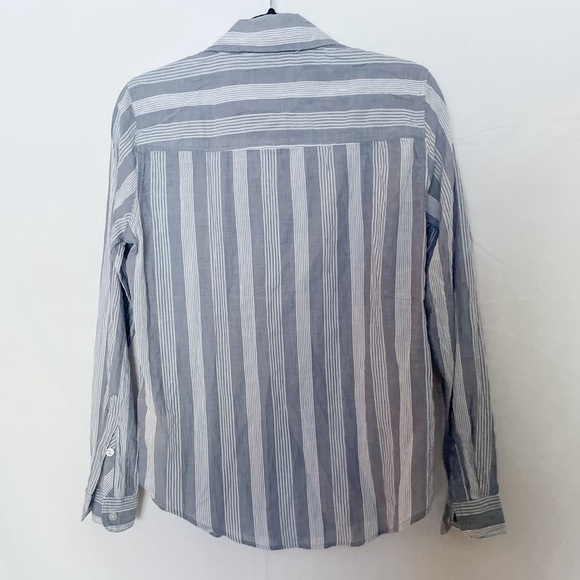 NWT Abercrombie and Fitch striped gray button down size M - Picture 4 of 7